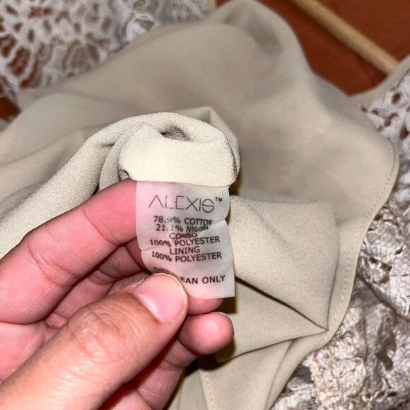 Alexis Lace Cocktail  Ivory Mini Dress Size. Medium M - Picture 11 of 12